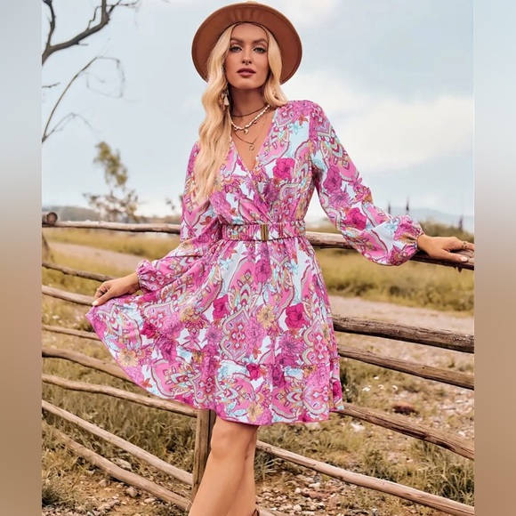 Dresses & Skirts - NIP Pink Floral Dress
